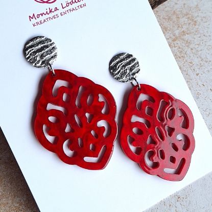 Picture of Ornament-Ohrringe aus Resin - cherry red