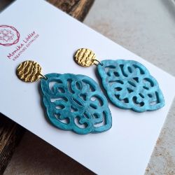 Bild von Ornament-Ohrstecker - Rhombusform aus Resin - blue atoll - Stecker rund goldfarbig